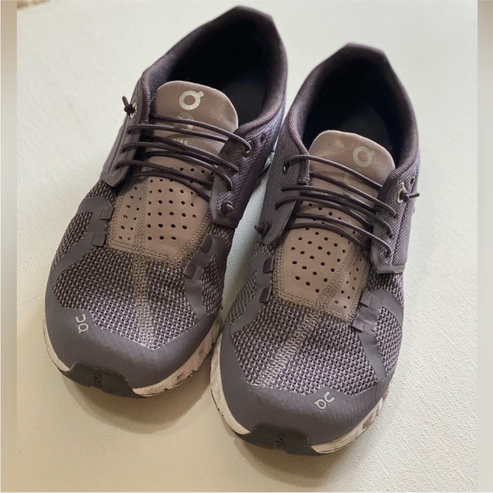 On Running - Picture 3 of 7